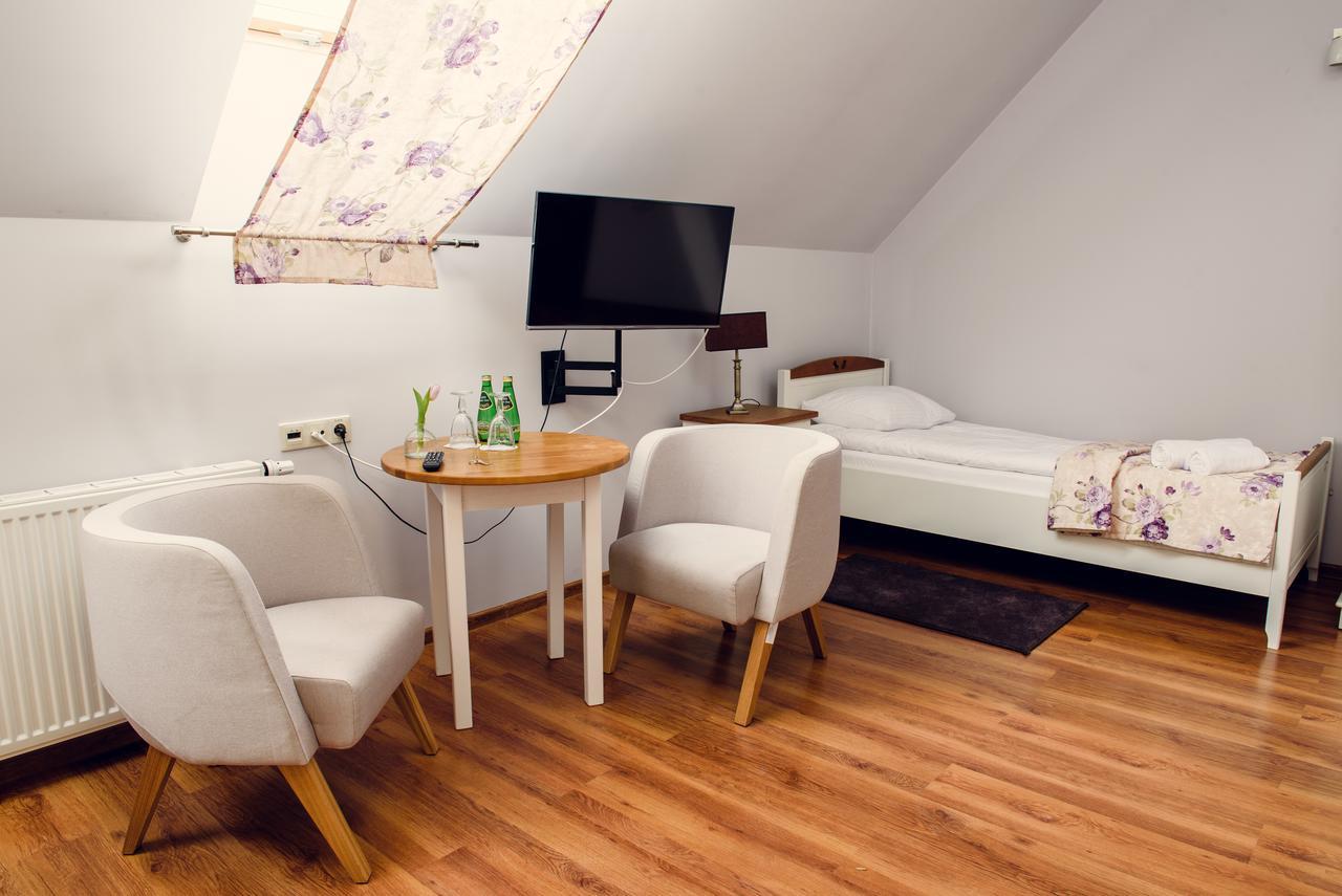 Hotel Gęsia Dolina Minikowo Zewnętrze zdjęcie